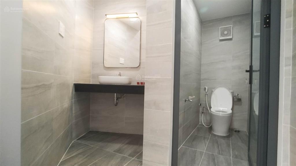 Bán gấp nhà 126 hồ bá kiện, q10. dt 9x8m, hđt 50tr/tháng. giá 17 tỷ tlcc 0908 569 *** cao sơn