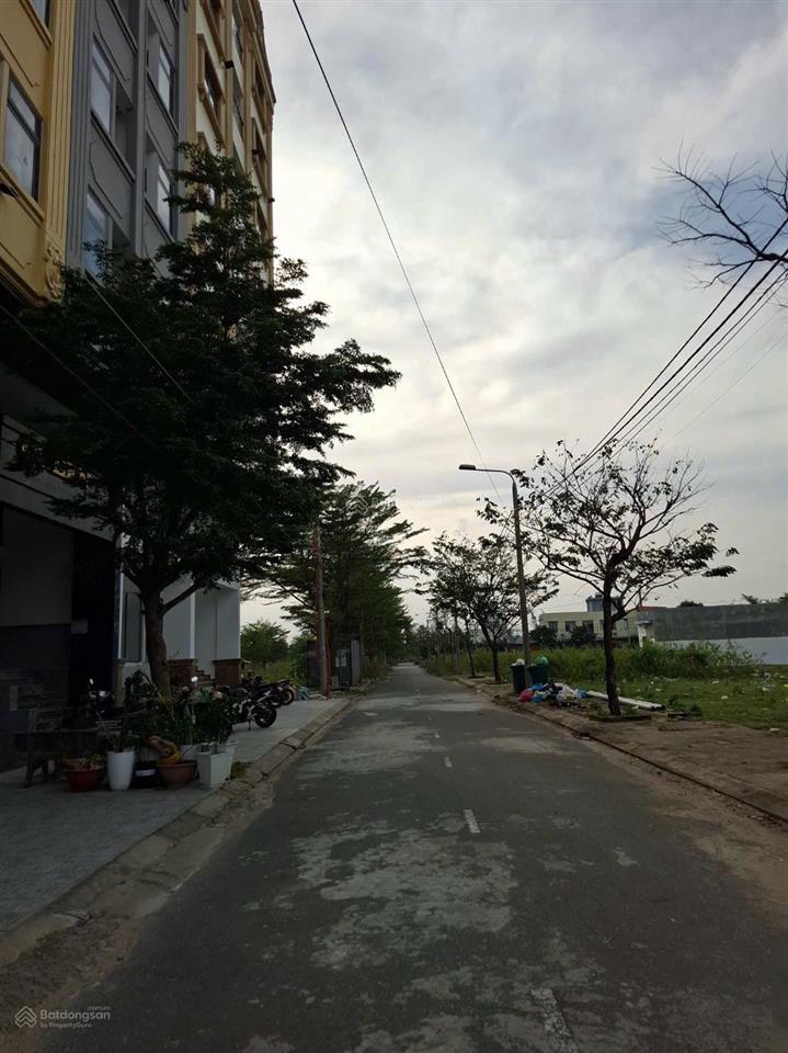 Đường 7.5 m sentosa. 120m2 ngang 6m giá chỉ 3 tỷ1