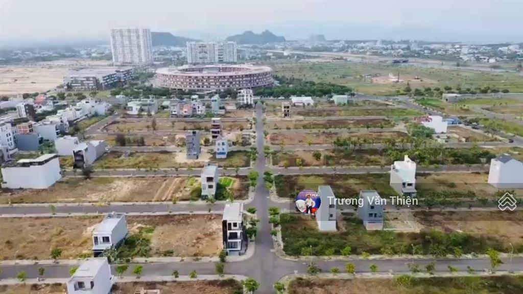 Lô góc v5 kđt fpt cực đẹp về giá và vị trí