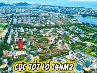 Cực tốt lô 144m2 hướng đông fpt