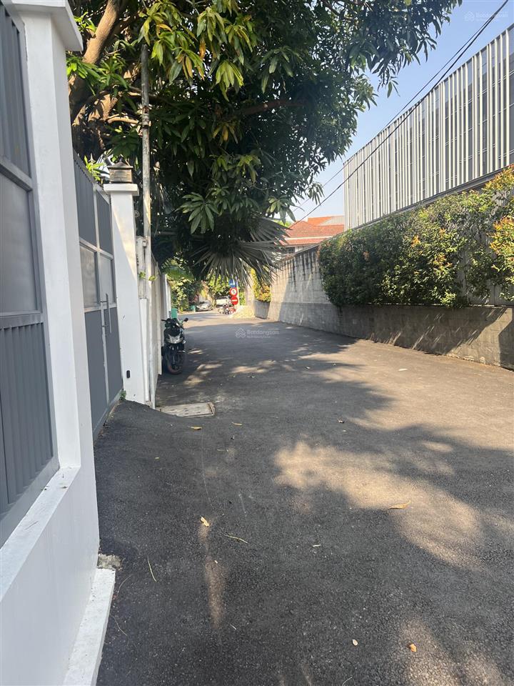 Khu compound bv 24/24 bán biệt thự cũ 1768m2 giá chỉ 142tr/m2 ~250 tỷ  0933 834 *** mr. thơ