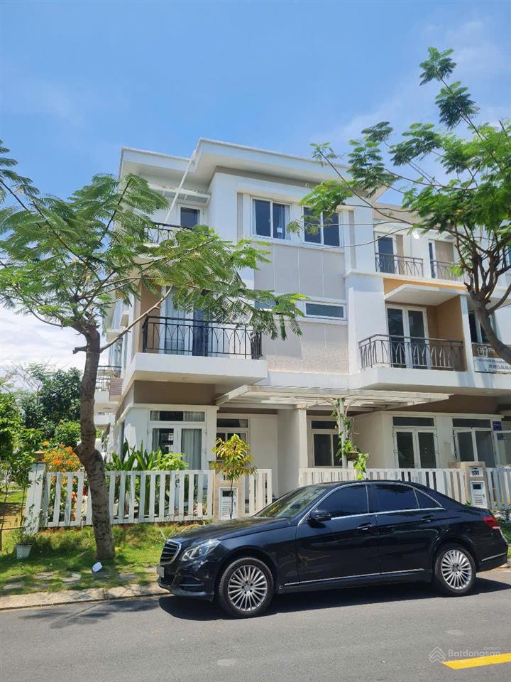 Cần tiền cần bán gấp nhà lovera park, dt 5x16. giá 7,5 tỷ thương lượng