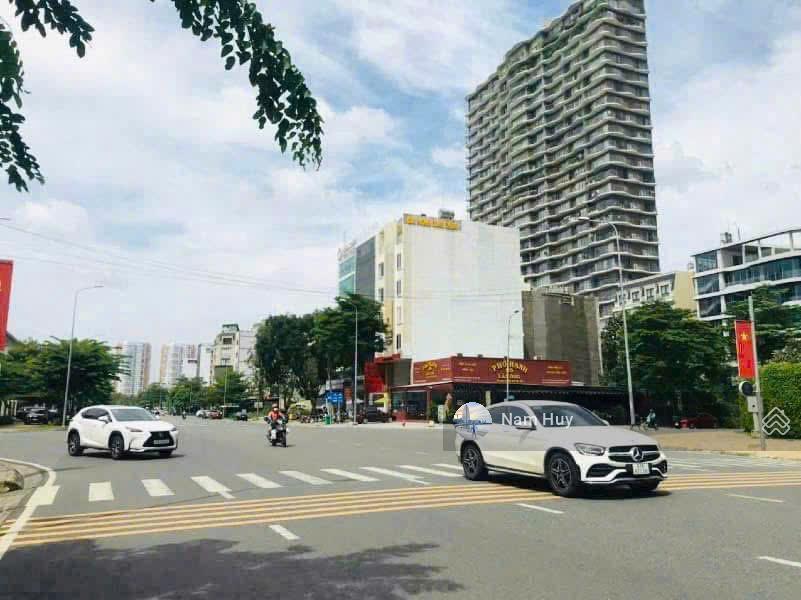 Siêu phẩm  building hầm 6 tầng mt đường trương văn bang  5x21m  cho thuê 70tr/th  giá chỉ 35 tỷ