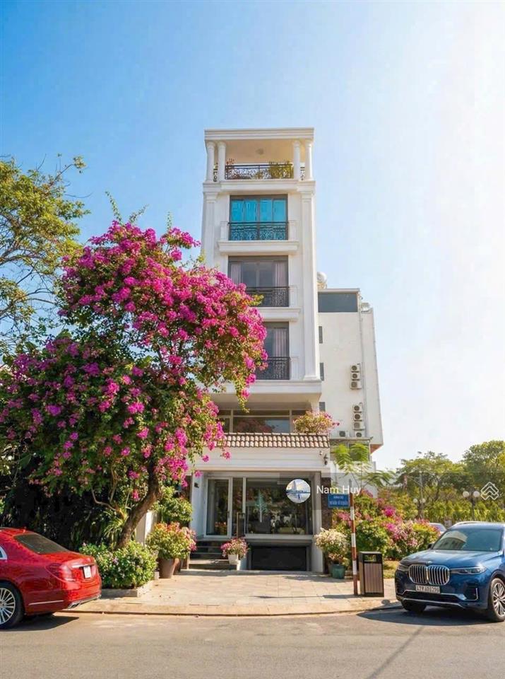 Siêu phẩm  building hầm 6 tầng mt đường trương văn bang  5x21m  cho thuê 70tr/th  giá chỉ 35 tỷ