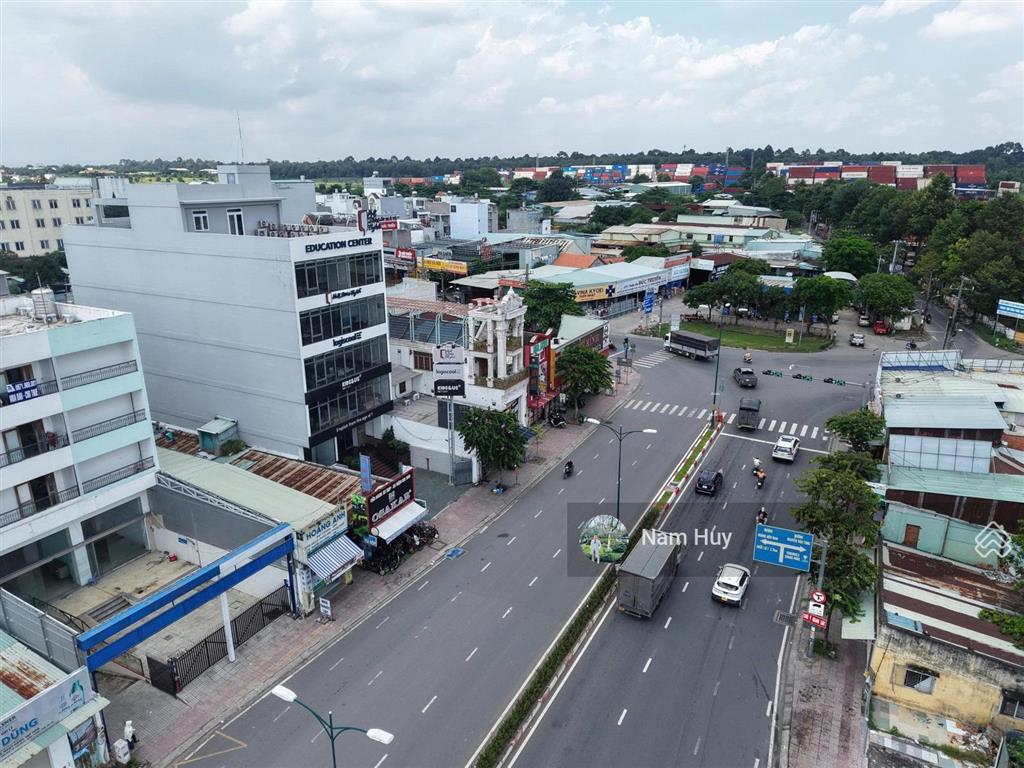 Giảm 3 tỷ bán gấp! mặt tiền lê văn việt  q.9 dt 5x23 = 115m2, đang cho thuê 35tr/th, giá 20,5 tỷ