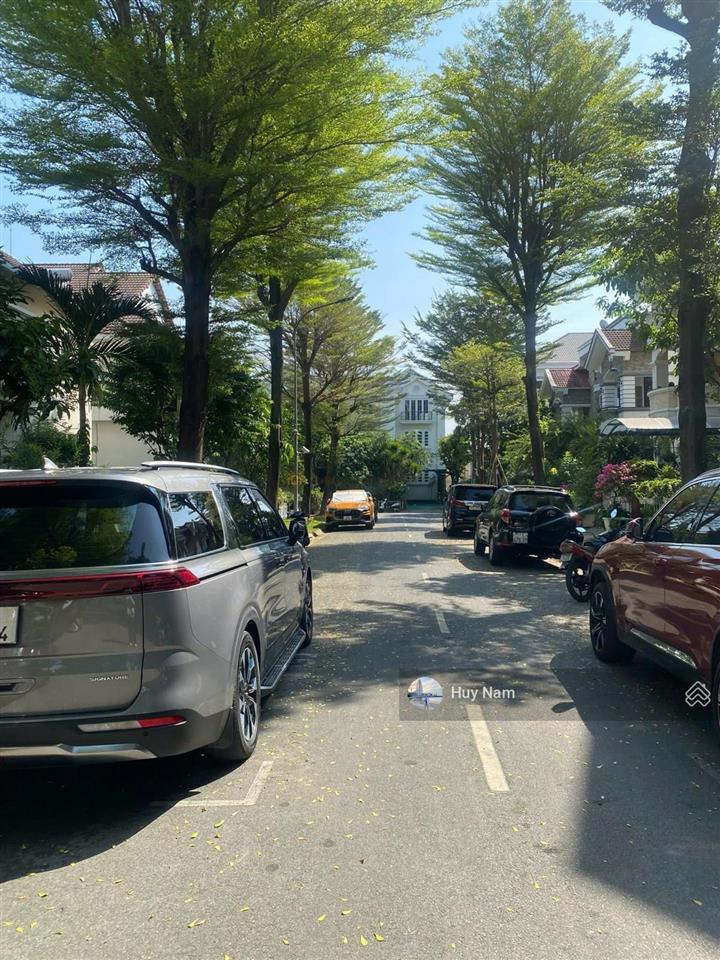 Biệt thự siêu vip khu lan anh village + bến du thuyền, quận 2  dt 20x20m  3 tầng  full nội thất