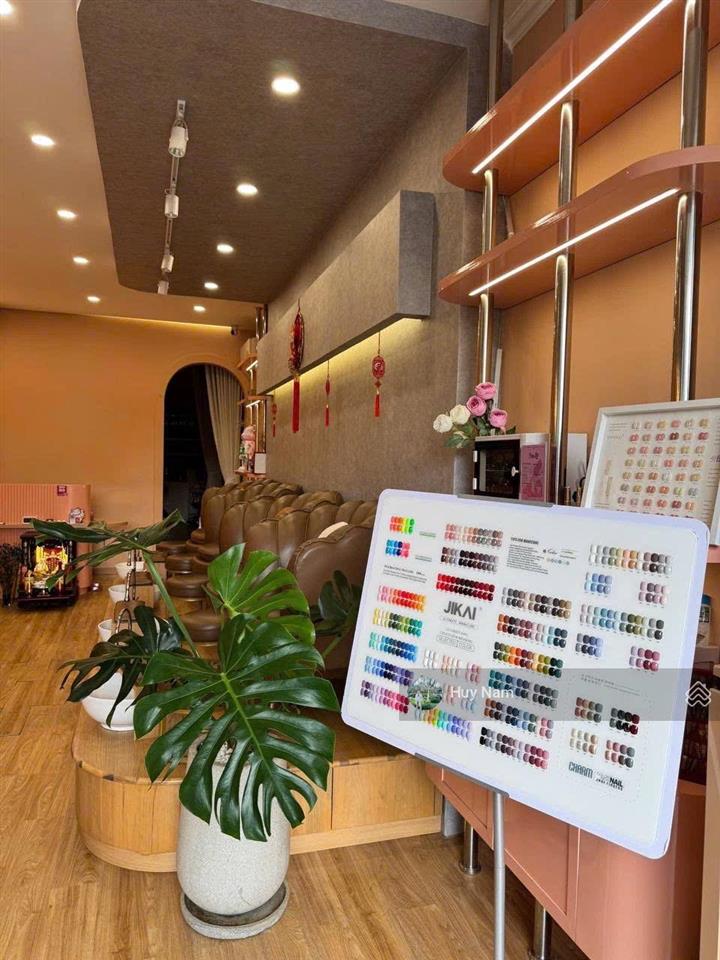 Ngộp bank! mặt tiền đường quốc hương, phường thảo điền (đoạn đẹp), 3 tầng 4x18m  cho thuê 50tr/th