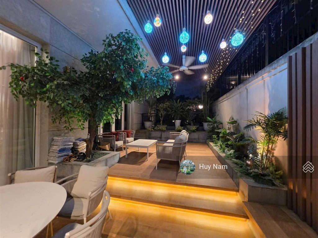 Siêu phẩm  căn biệt thự saroma sala góc 2 mặt tiền  hầm + 3 tầng  nội thất cao cấp  331m2