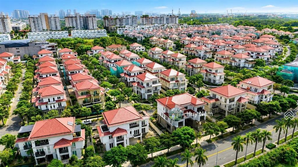 Siêu phẩm  căn biệt thự saroma sala góc 2 mặt tiền  hầm + 3 tầng  nội thất cao cấp  331m2