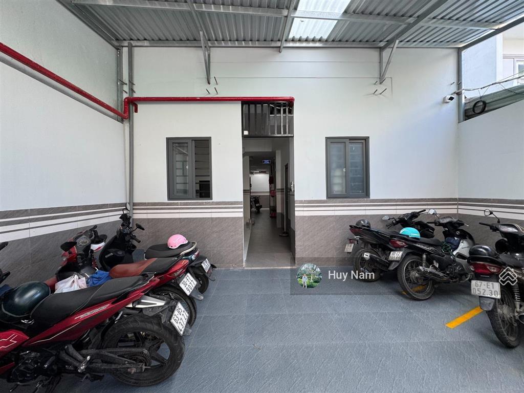 Tòa nhà chdv thu nhập 120tr/tháng ~ 8,5%/năm  6x22m  6 tầng  22 phòng  giá chỉ 17,5 tỷ