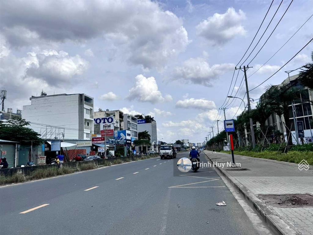Kẹt ngân hàng giảm 5 tỷ bán gấp  khuôn đất đối diện global city  10x25m  giá đầu tư chỉ 25 tỷ