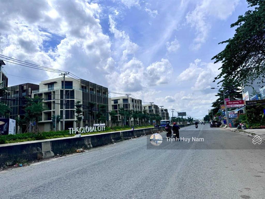 Kẹt ngân hàng giảm 5 tỷ bán gấp  khuôn đất đối diện global city  10x25m  giá đầu tư chỉ 25 tỷ