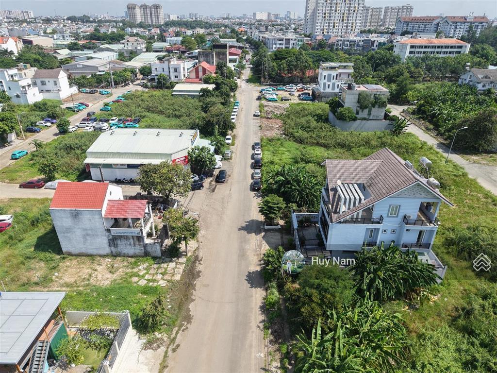 Hàng ngộp bank! lô góc 2 mặt tiền kdc kiến á  ngay liên phường  14x14m cn 188m2  giá chỉ 16,5 tỷ