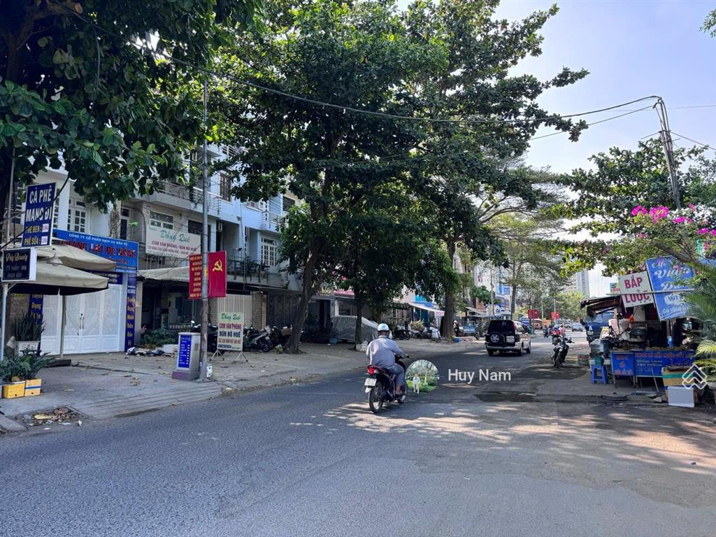 Cho thuê nhà mặt tiền đường nguyễn hoàng, an phú, quận 2  trệt 3 lầu  dt 4x20m, 32tr/tháng