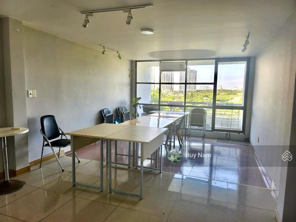 Cho thuê nhà mặt tiền đường nguyễn hoàng, an phú, quận 2  trệt 3 lầu  dt 4x20m, 32tr/tháng