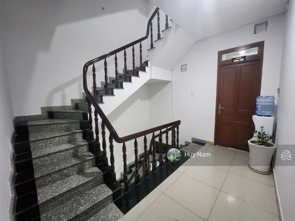 Cho thuê nhà mặt tiền đường nguyễn hoàng, an phú, quận 2  trệt 3 lầu  dt 4x20m, 32tr/tháng
