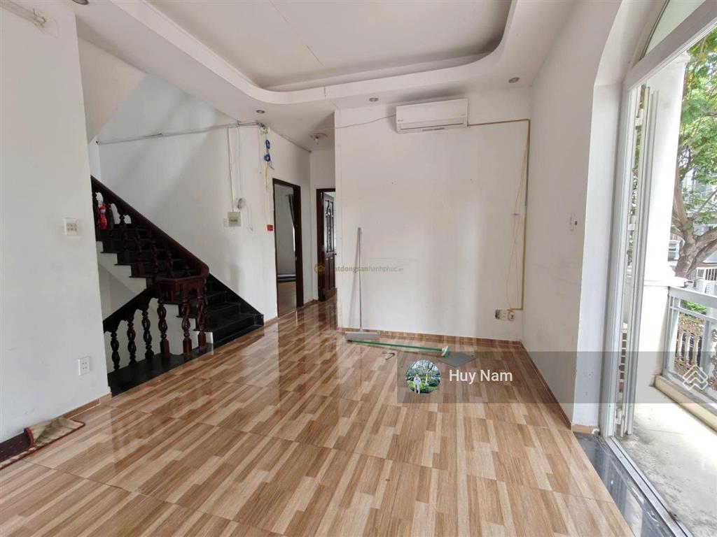 Cho thuê biệt thự 2 mặt tiền đường dương văn an  an phú  10x20m  hầm 4 lầu  70tr/tháng