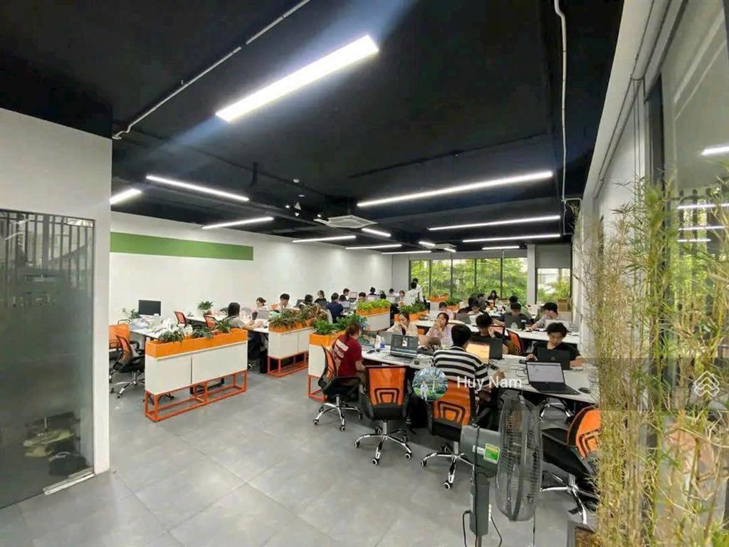 Cho thuê tòa nhà văn phòng mt đường 56 phường bình trưng  14x20m  800m2 sàn  hầm 4tầng  80tr/th