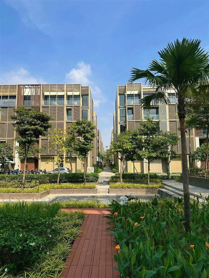 Ngộp bank giảm 10 tỷ bán cắt lỗ nhà phố global city  trục đường 14m  5 tầng  95m2  giá 29 tỷ