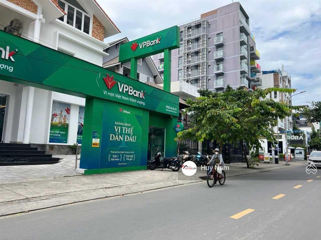 Hàng hot! mặt tiền đường quốc hương, p. thảo điền. dt 8,5x15m (125m2)  hđt 60tr/th  giá 39 tỷ