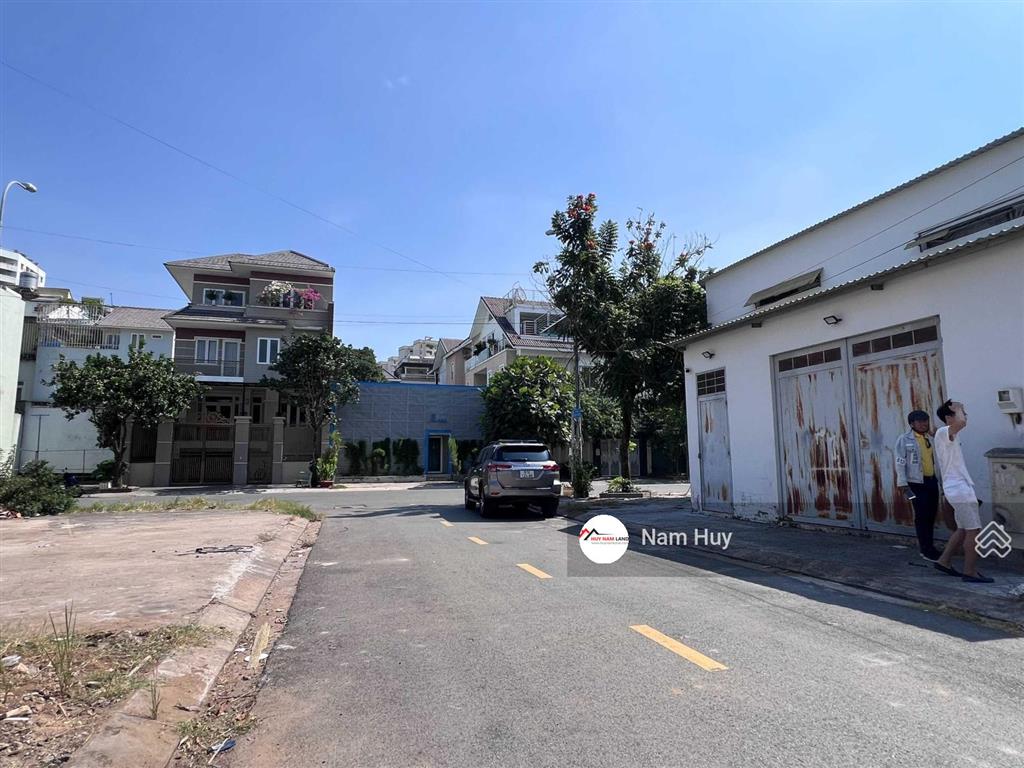 Khuôn đất biệt thự mặt tiền đường bùi tá hán  phường an phú  quận 2. dt 16x16m  giá chỉ 50 tỷ