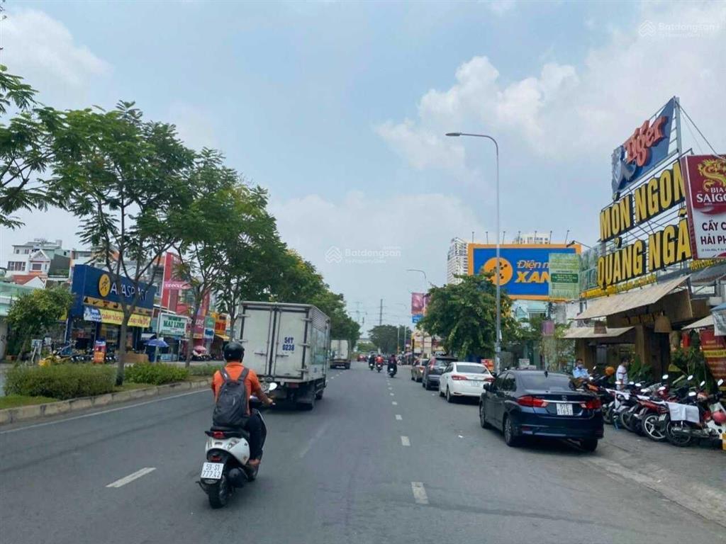 Siêu phẩm  bán lô đất mặt tiền lương định của 10x20=200m2 tiện xây tòa nhà văn phòng  giá 80 tỷ