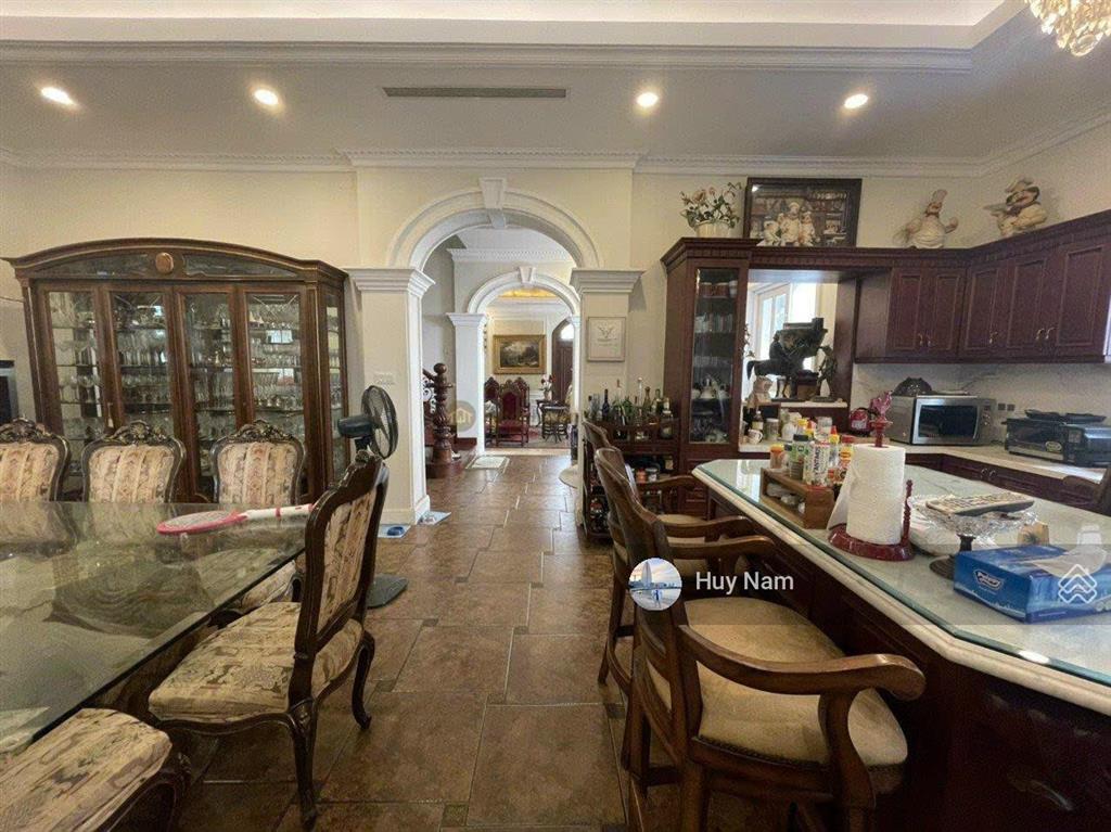 Biệt thự sang trọng tại thảo điền quận 2  14x26m  hầm + 3 tầng  hồ bơi sân vườn  giá chỉ 69 tỷ