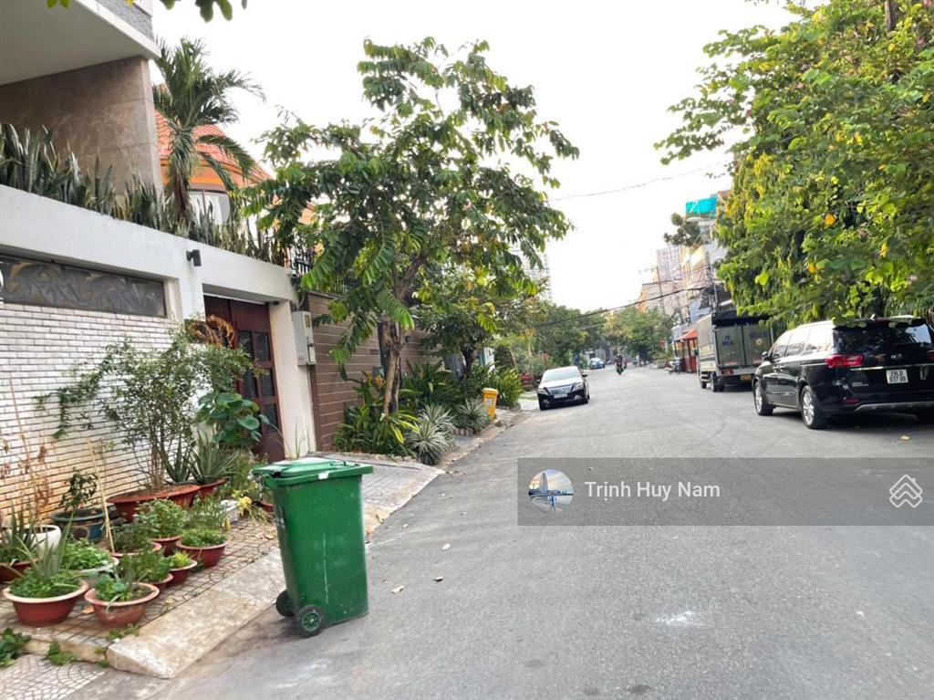 Chỉ 54 tỷ  biệt thự sang đẹp  hầm trệt 3lầu full nội thất  11 x 20m  ngay công viên cao đức lân