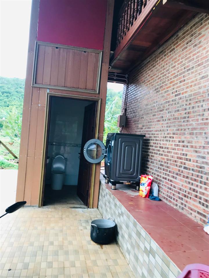 Căn biệt thự nhà gỗ 3 mặt tiền vườn sinh thái, có 1 không 2 tại trung tâm di linh!