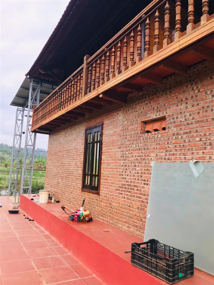 Căn biệt thự nhà gỗ 3 mặt tiền vườn sinh thái, có 1 không 2 tại trung tâm di linh!