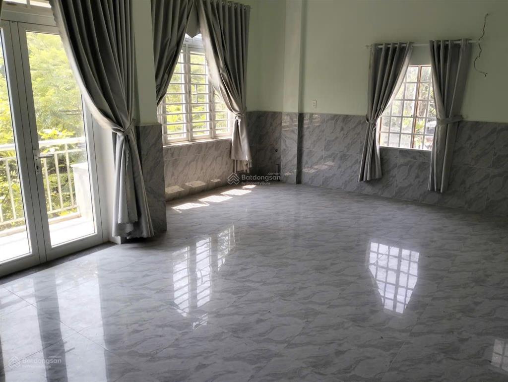 Cho thuê nhà 2 mặt tiền đường đô đốc lộc giá rẻ
