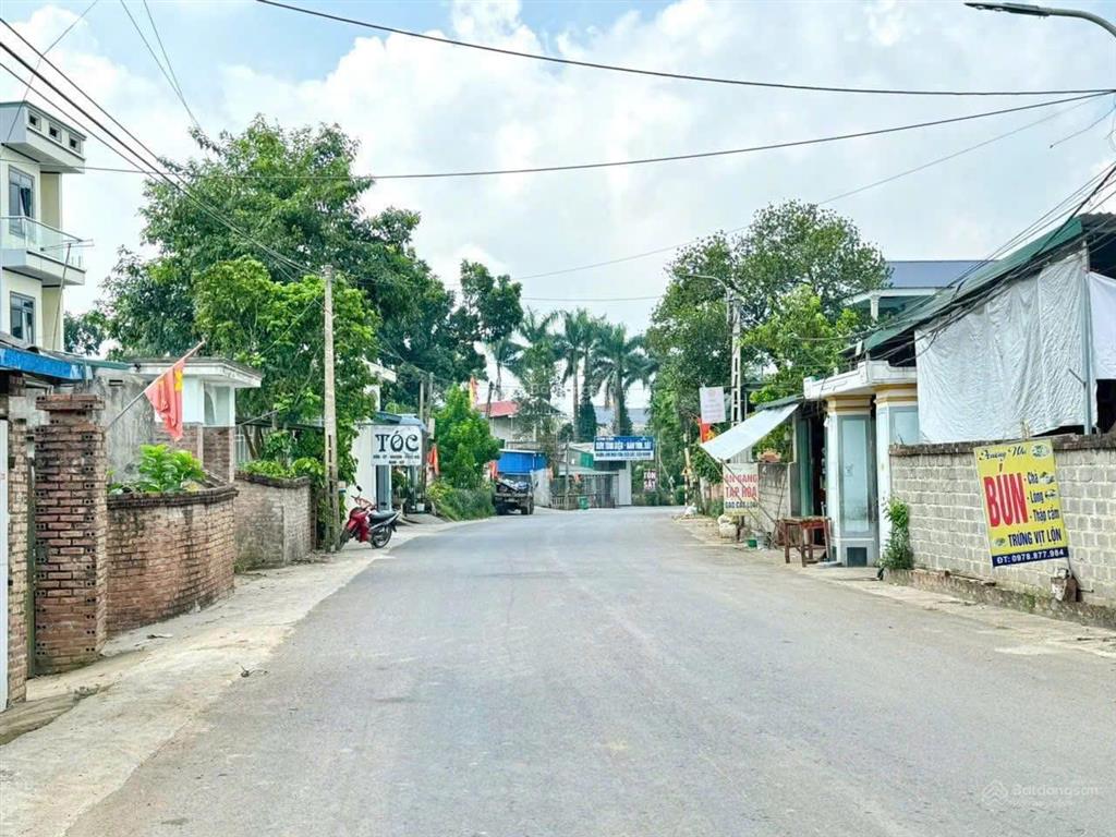 Chính chủ bán lô đất 180m2 chỉ nhỉnh 3 tỷ tại thôn hạnh phúc thị trấn lương sơn tỉnh hoà bình cũ