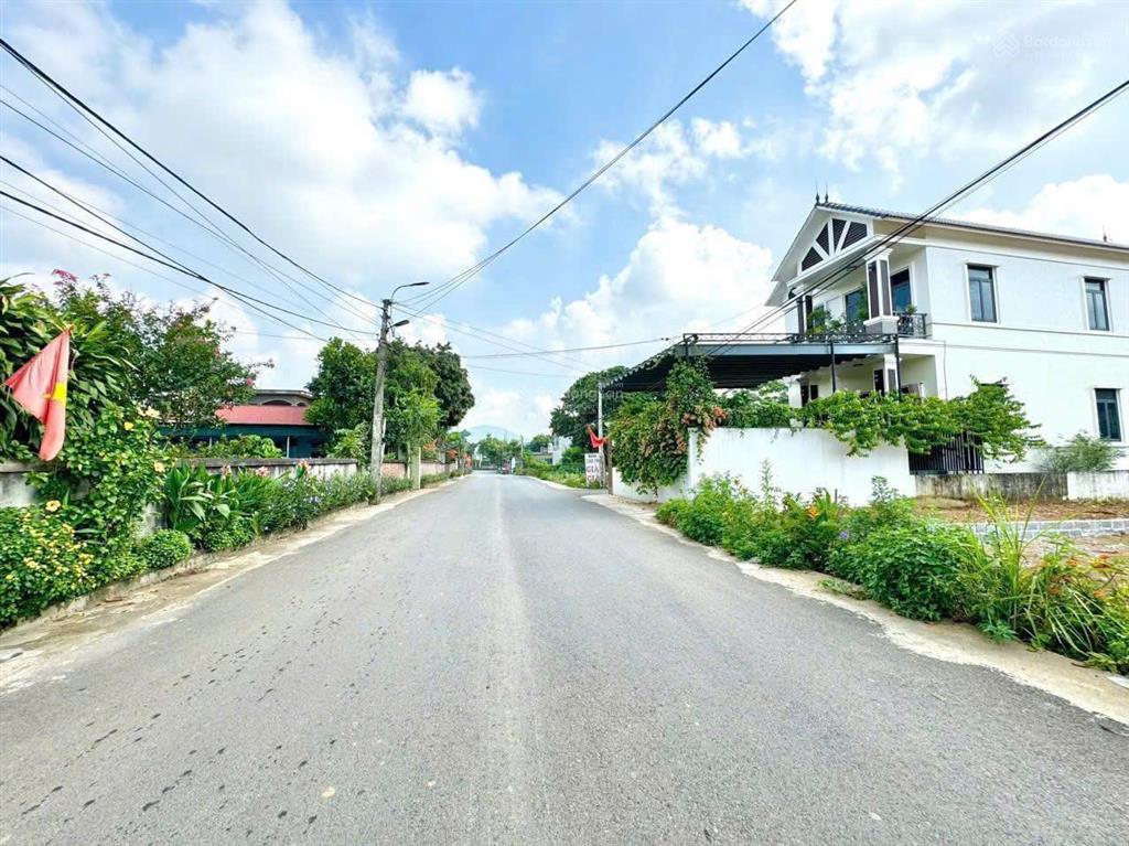 Chính chủ bán lô đất 180m2 chỉ nhỉnh 3 tỷ tại thôn hạnh phúc thị trấn lương sơn tỉnh hoà bình cũ