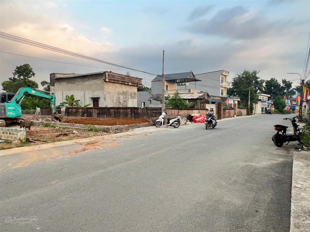 Chính chủ bán lô đất 180m2 chỉ nhỉnh 3 tỷ tại thôn hạnh phúc thị trấn lương sơn tỉnh hoà bình cũ