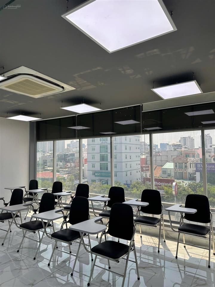 Cho thuê văn phòng đường trần não có hầm xe