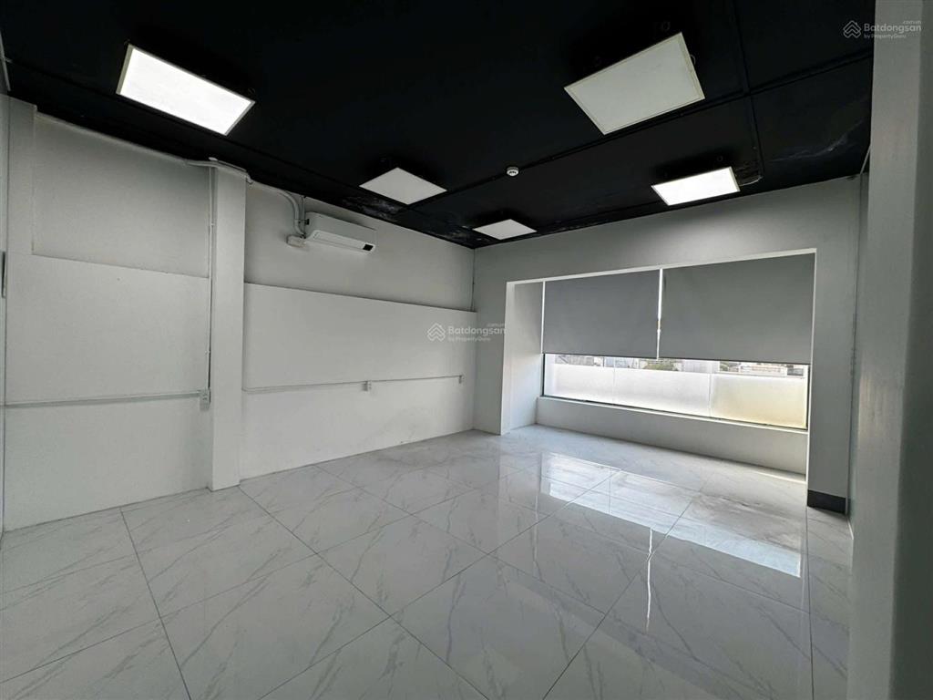 Văn phòng đường nguyễn văn linh, diện tích 400m2, giá 150.000đ/m2/tháng