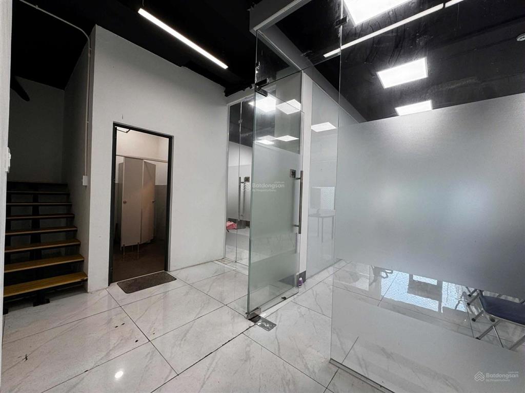 Văn phòng đường nguyễn văn linh, diện tích 400m2, giá 150.000đ/m2/tháng