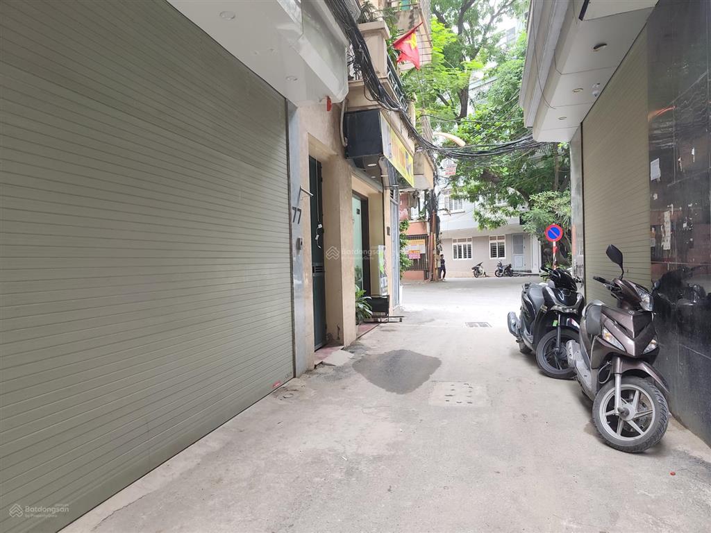 Bán gấp nhà phố tam khương, tôn thất tùng, nhà phân lô ô tô đi, 5 tầng kiên cố, giá tốt, ở ngay.