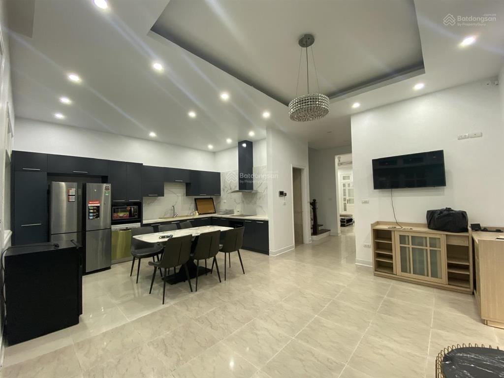 Chủ nhà nhiều tuổi chuyển lên chung cư cần bán biệt thự ciputra 180m 3 tầng giá rẻ