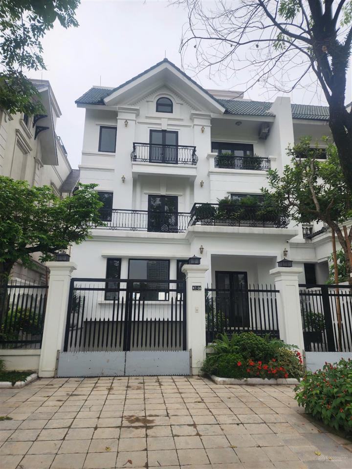 Chủ nhà nhiều tuổi chuyển lên chung cư cần bán biệt thự ciputra 180m 3 tầng giá rẻ