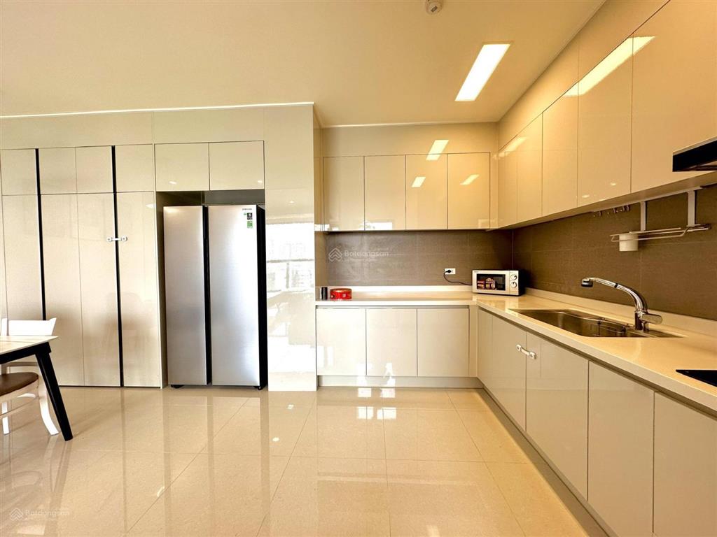 Nhà ở có lộc chuyển sang căn to hơn cần bán căn starlake 2pn 2wc, giá rẻ 0983 486 ***
