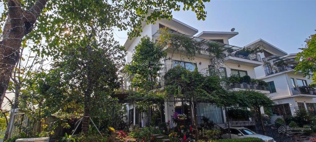 Chuyển qua nước ngoài định cư cần bán biệt thự khai sơn hill 267m 3 tầng giá rẻ