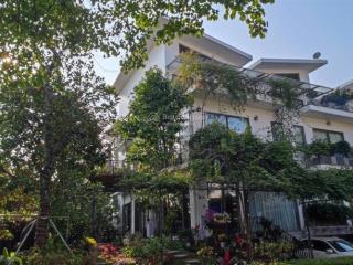 Chuyển qua nước ngoài định cư cần bán biệt thự khai sơn hill 267m 3 tầng giá rẻ