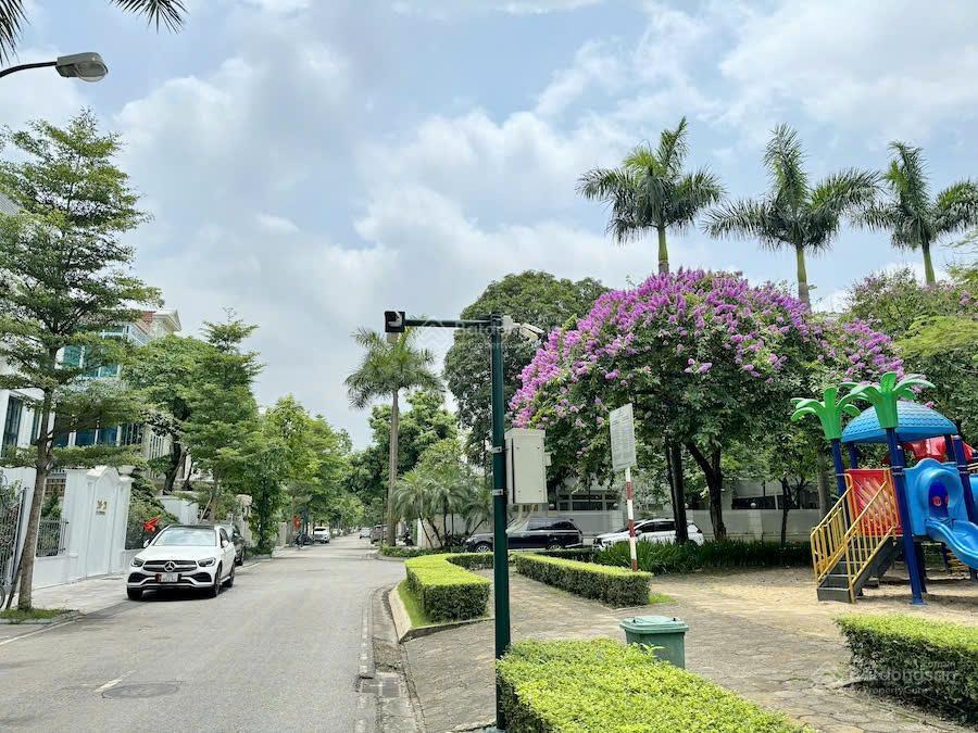 Duy nhất căn biệt thự ciputra giai đoạn 1 gần trường học giá 300tr/m2
