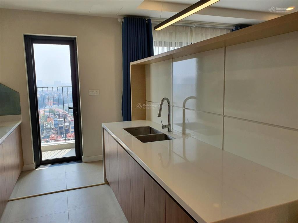 Bán căn chung cư kosmo tây hồ 110m 3pn 2wc view hồ tây nhỉnh 12 tỷ  0983 486 ***