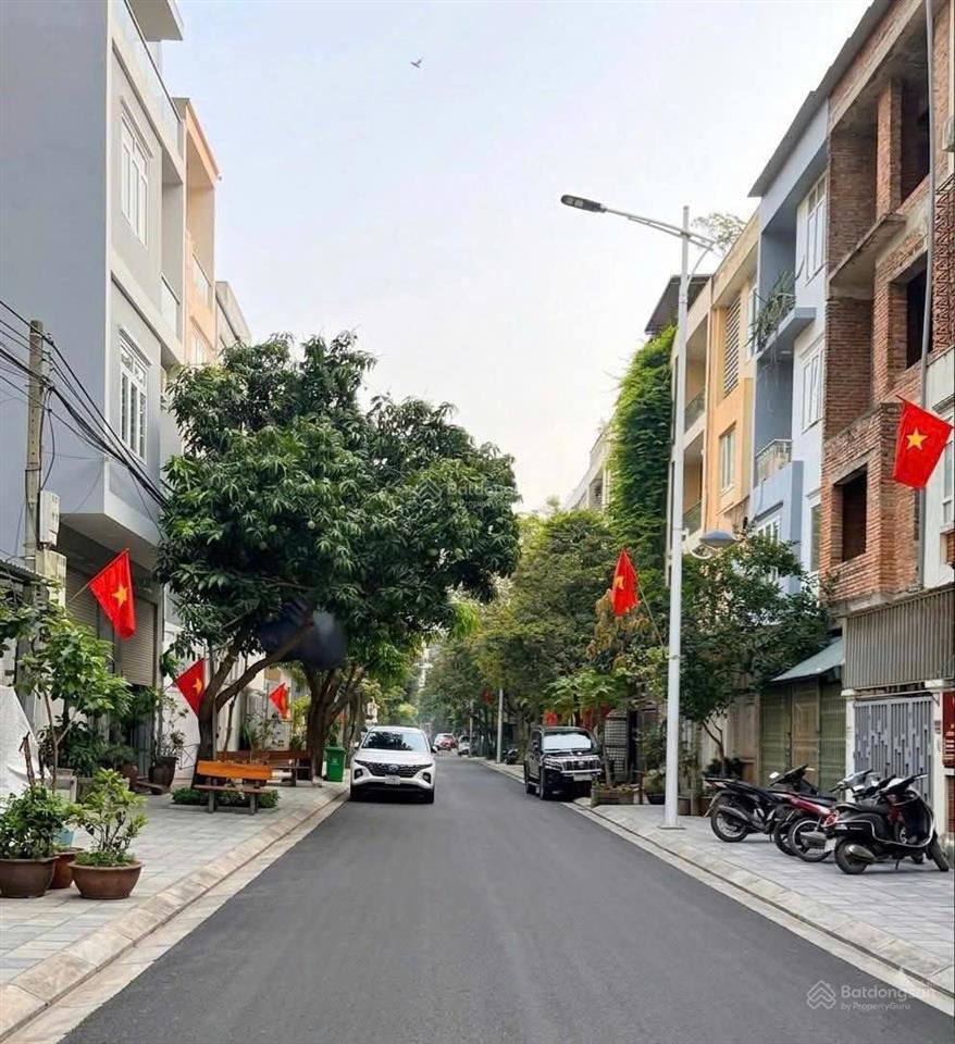 Bán đất đấu giá biên giang 68 m2, 4 tỷ, mt4m, ô tô đỗ.