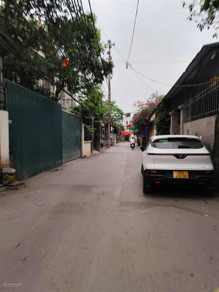 Bán đất trục chính gần đồng mai 60 m2, giá 2.45tỷ, mt5m, ô tô tránh.