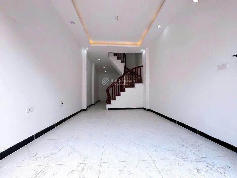 Bán nhà mới 3 tầng gần đồng mai 30m2, 2.65 tỷ, ô tô.