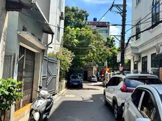 Bán trục chính kinh doanh biên giang 50m2, 3.8 tỷ, mt3.6m, ô tô tránh.