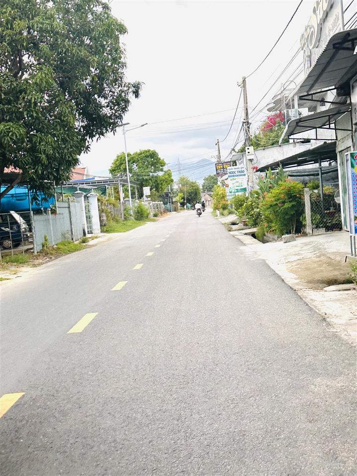 Cần ra nhanh đất full thổ mặt tiền đường lập định suối môn.  0798 347 ***